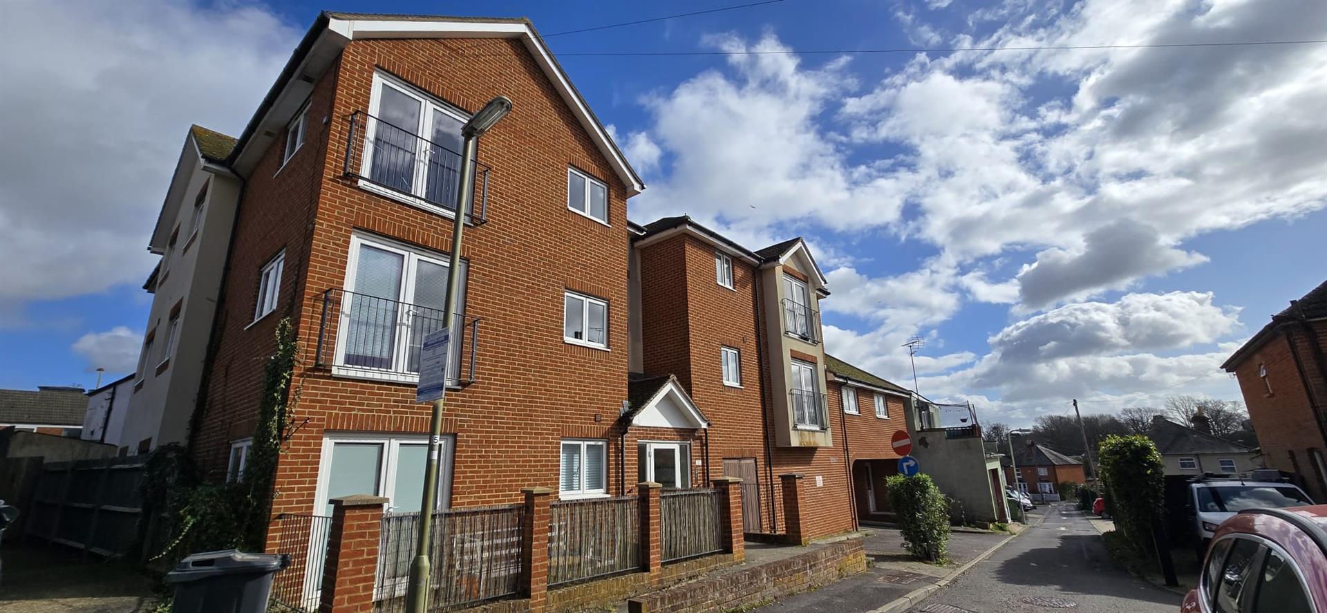 St. James Road, Fleet